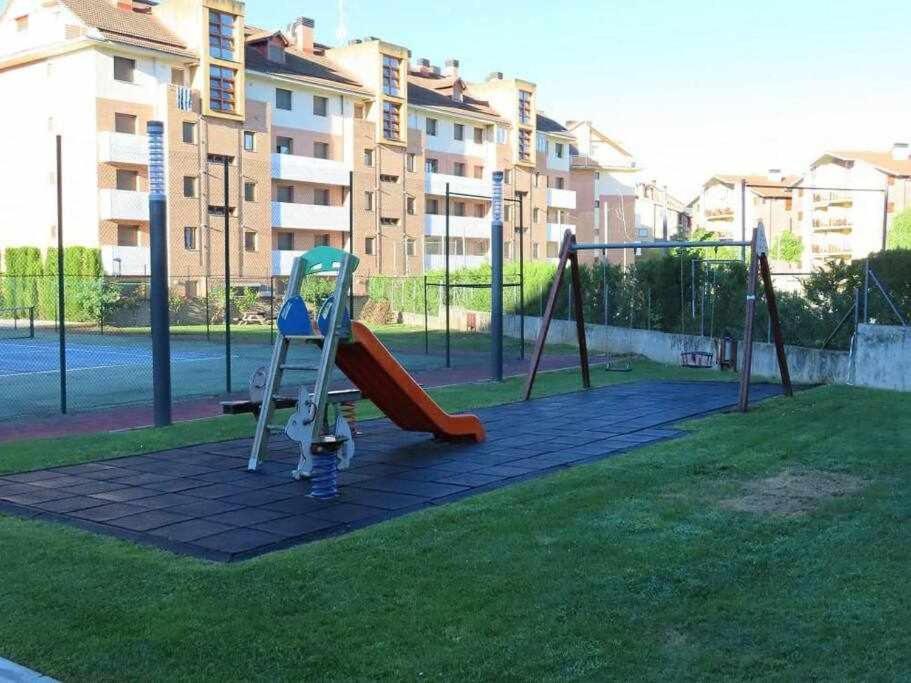 Apartament Precioso Atico Con Bonitas Vistas A La Pena Oroel Jaca Zewnętrze zdjęcie